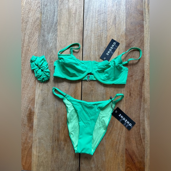 NWT OneOne Swimwear Lupita Top and Alli Full Coverage Bottom Jungle - Picture 3 of 4